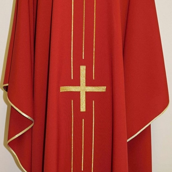 Církevní oděvy: Ornáty červené